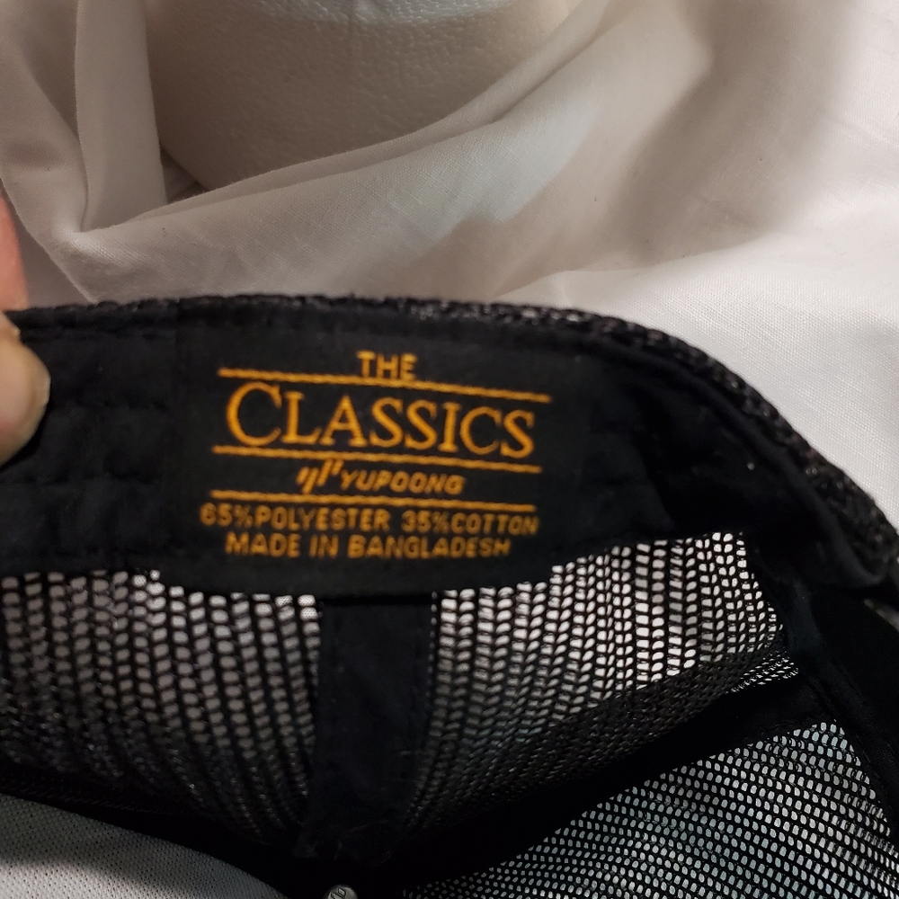 The Classics Billy Bob's Black Truckers Cap Mesh Back Snapback Nice Condition - Picture 4 of 4